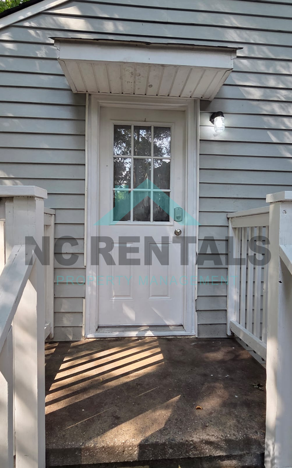 1228 E Lindsay St - Photo 3 of 23