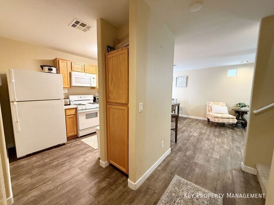 9972 Delicate Dew St - Photo 3 of 18