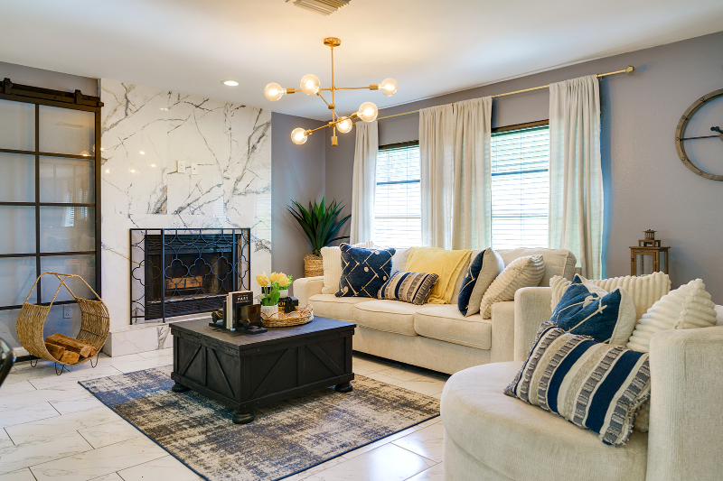 2822 Palomar St - Photo 2 of 46