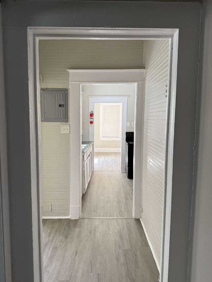 214 East Huff Avenue #2 - Photo 3 of 10