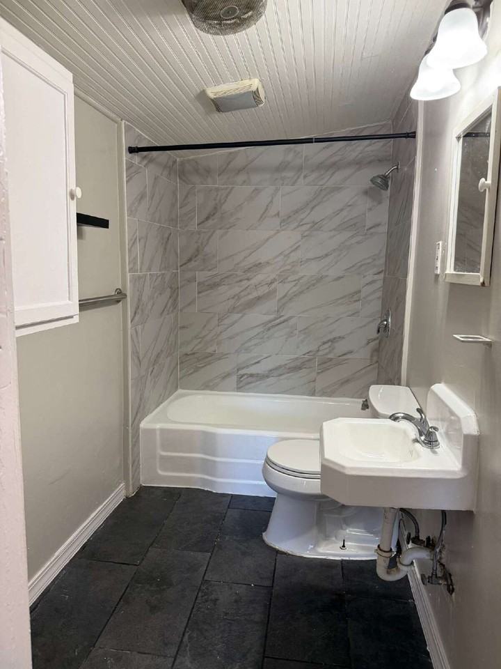 214 East Huff Avenue #2 - Photo 7 of 10