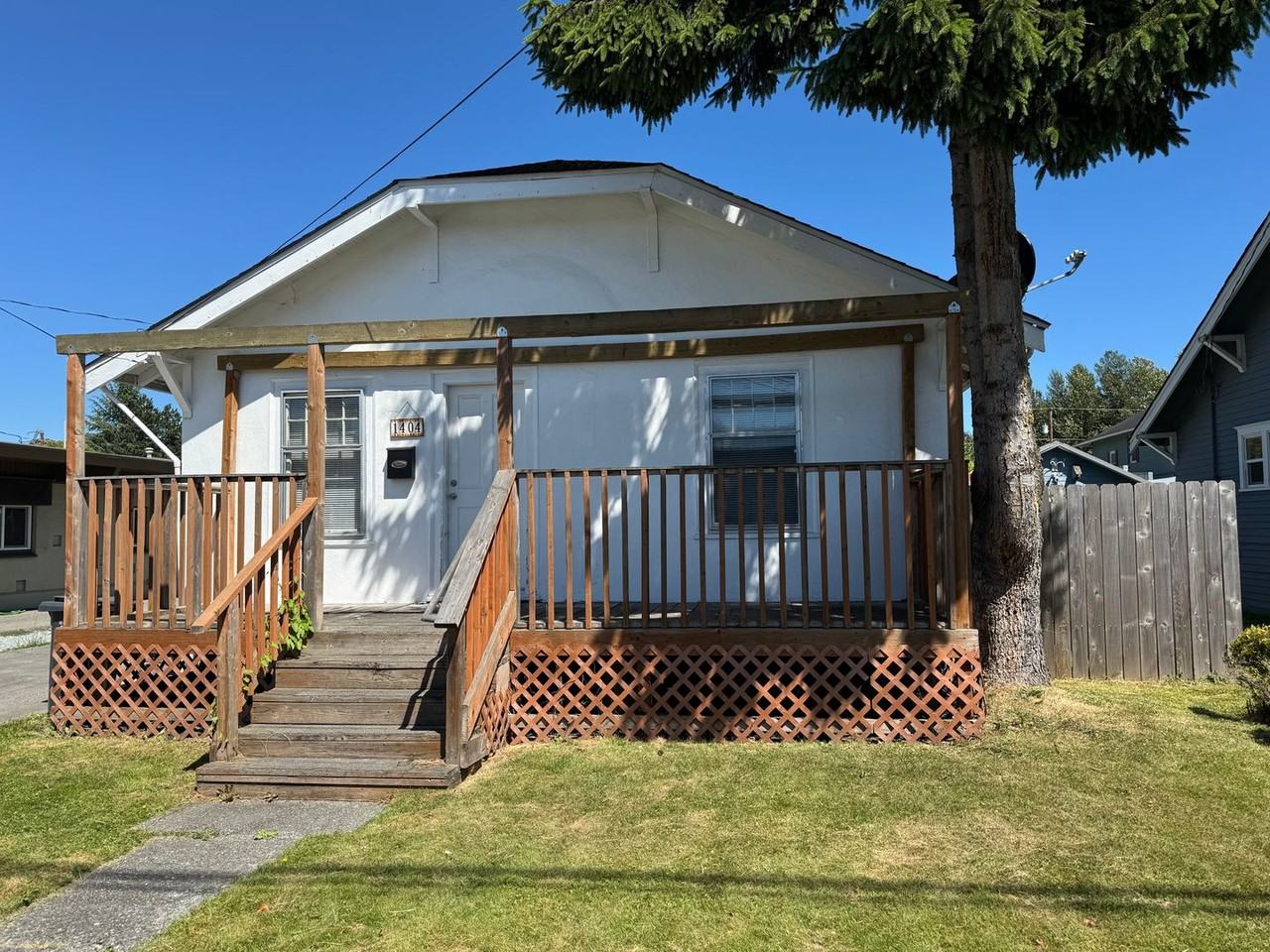 1404 S 2nd St - Photo 2 of 22