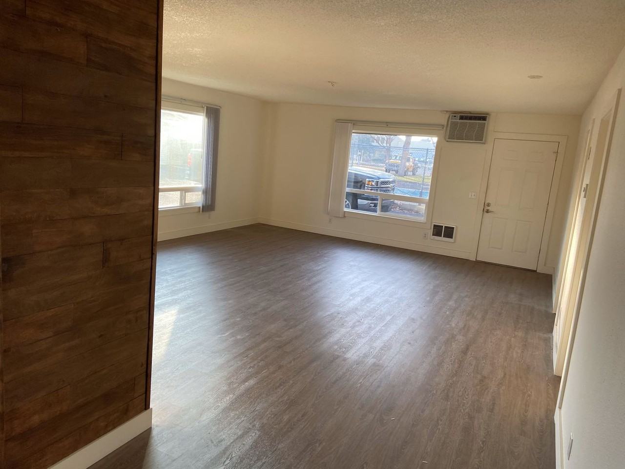 Davis Apartments - Photo 4 of 10