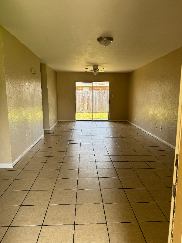 2416 - Photo 2 of 13