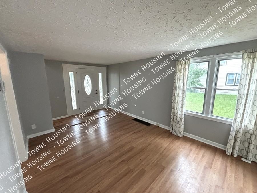520 76th St - Photo 3 of 18