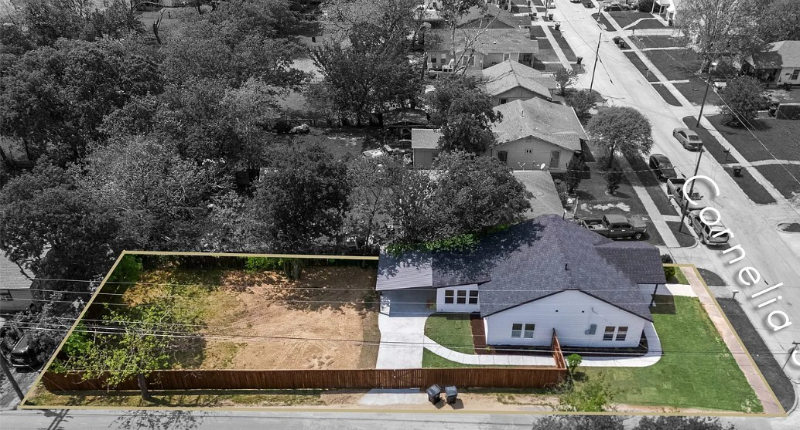 3503 Cornelia St - Photo 3 of 10