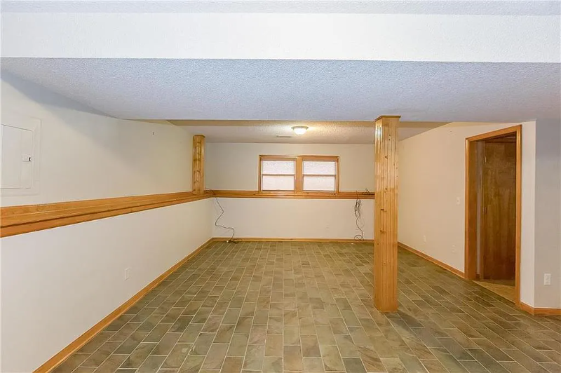 1305 Ne 105th Ter - Photo 3 of 17