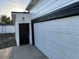 320 13th Ave #B - Photo 1 of 1