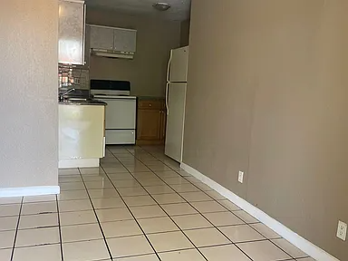 4140 Sw 18th St #2 - Photo 3 of 7