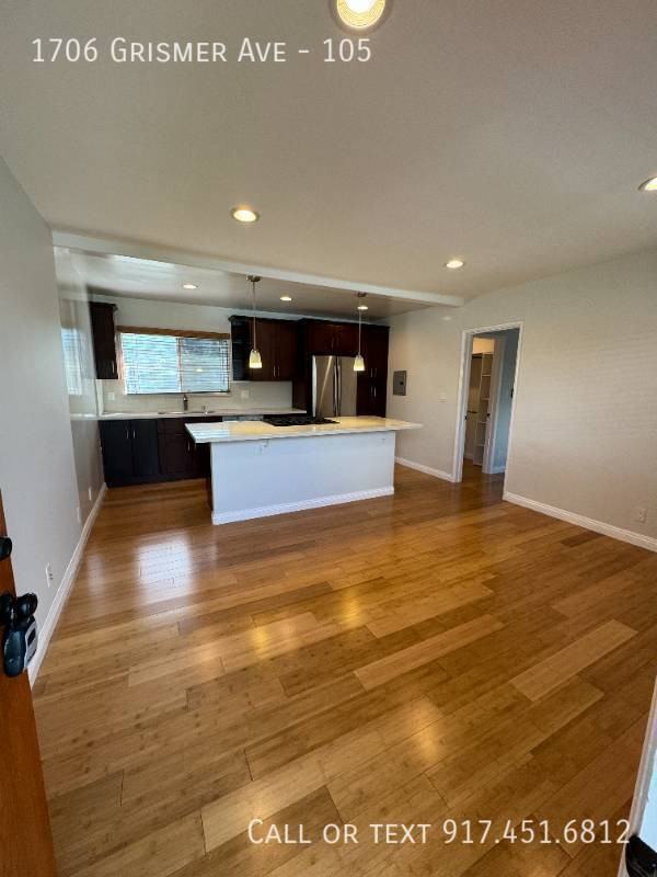 1706 Grismer Ave #105