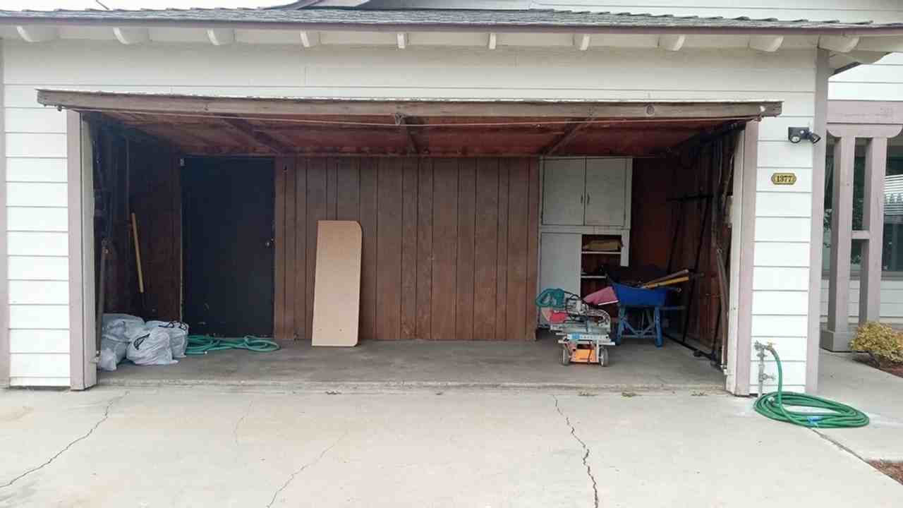 1377 Manhattan Ave - Photo 2 of 19
