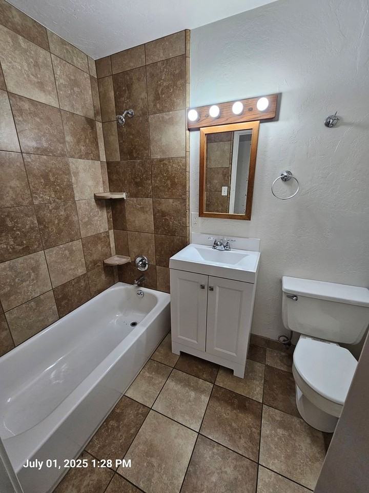 1706 E Burton Ave - Photo 7 of 8