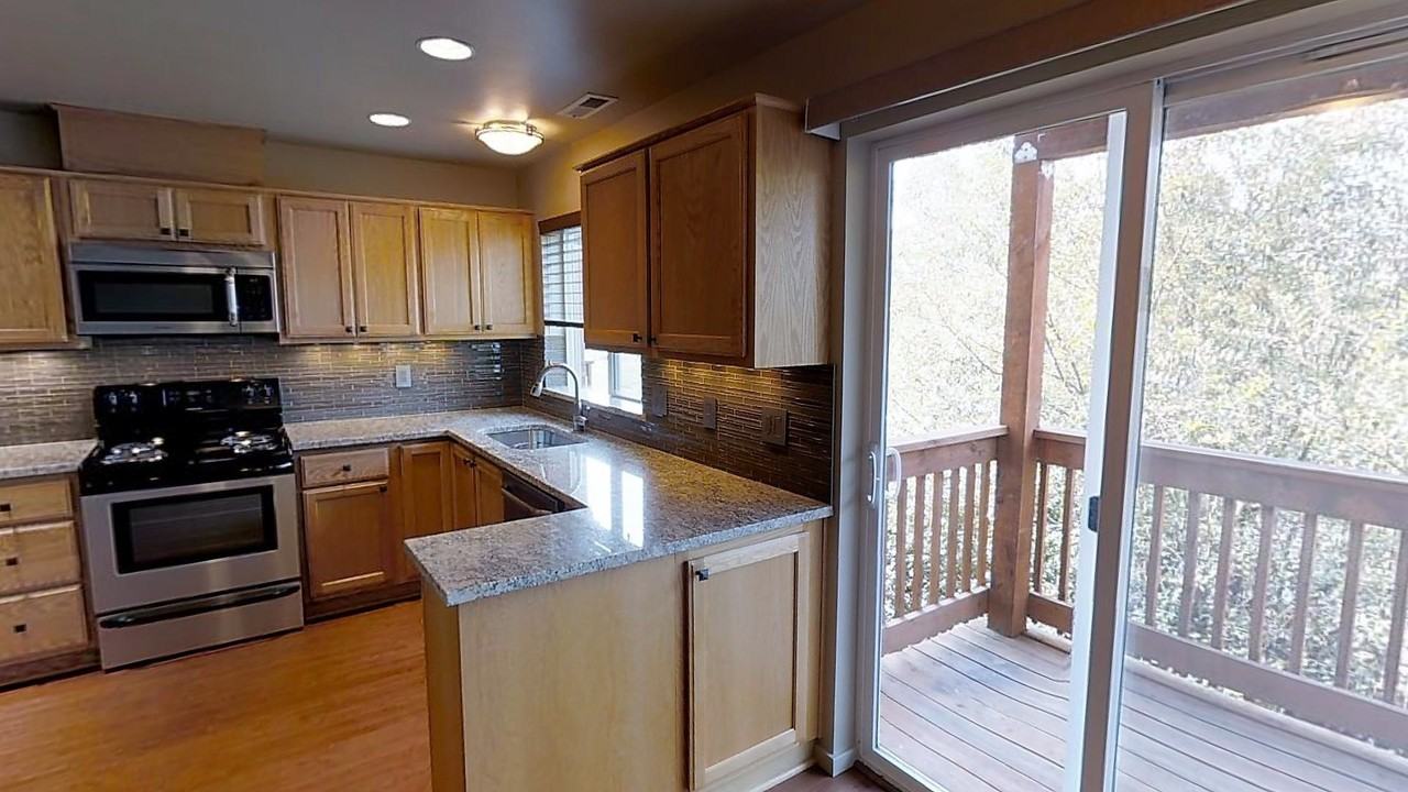 OLP 5264 NE 121st Avenue - Photo 2 of 34