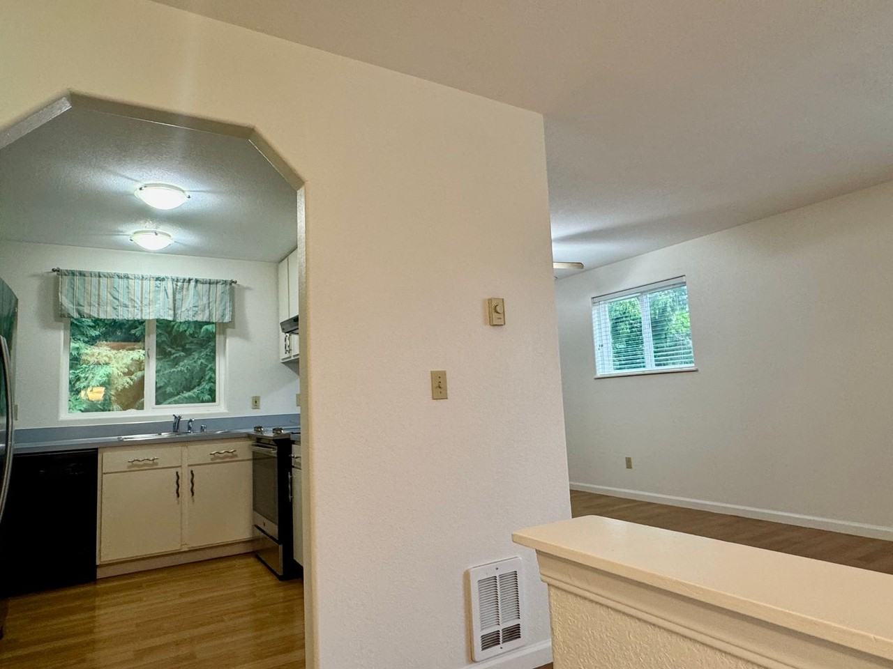 20464 Jefferson Beach Rd Ne - Photo 2 of 24