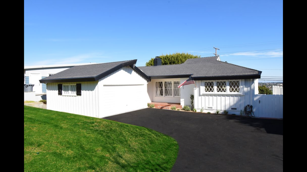 121 Via Los Altos - Photo 2 of 26