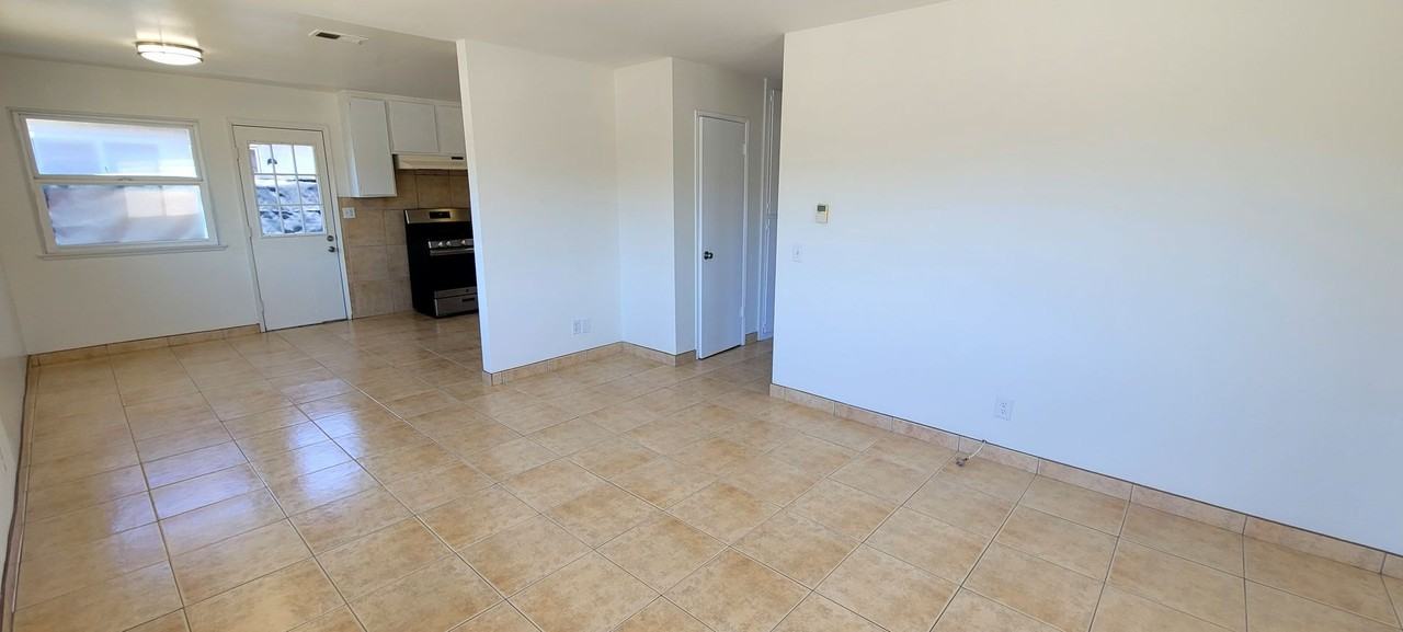 3120 Olds Rd - Photo 2 of 11