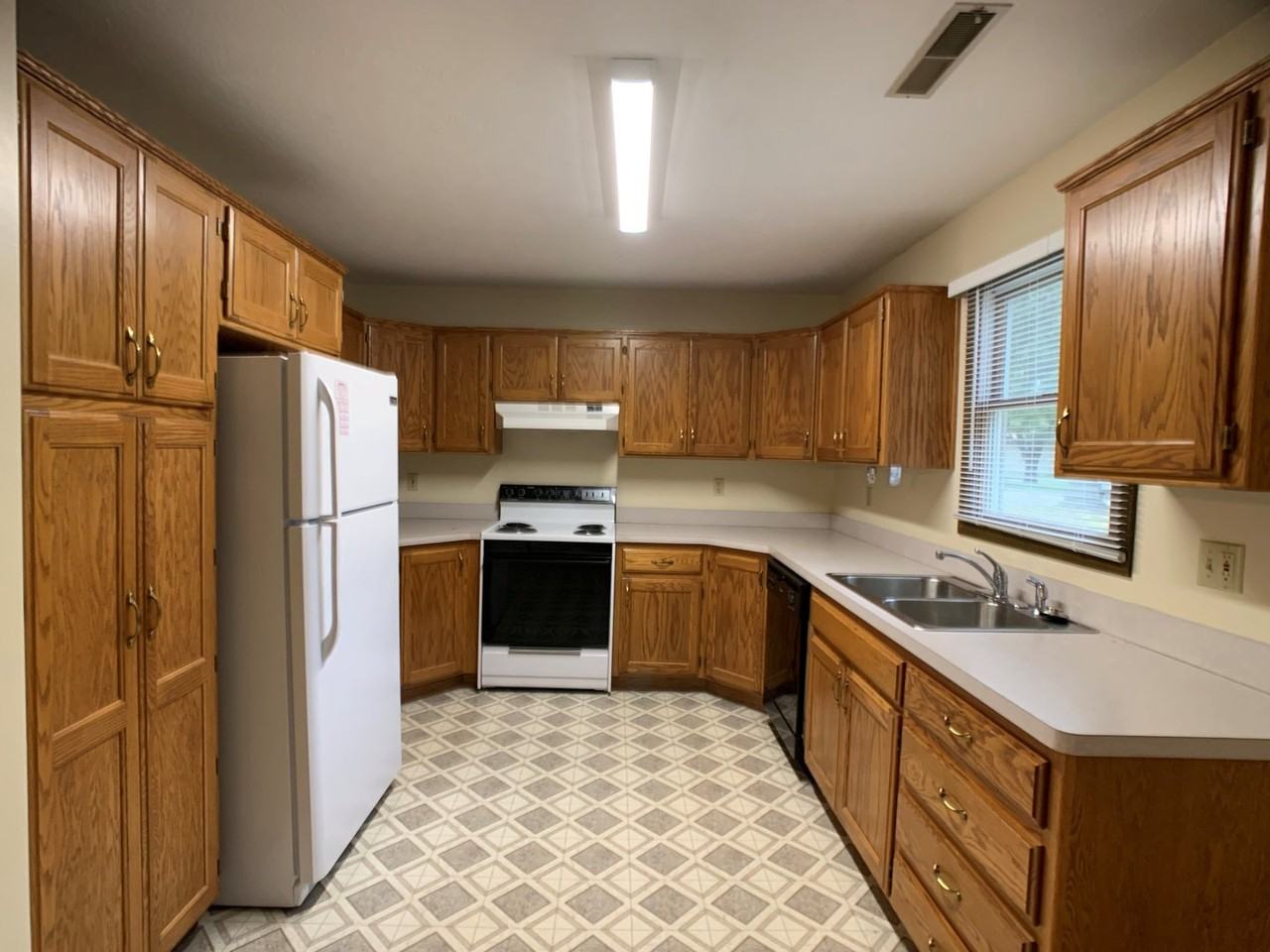 124 Harvey Dr - Photo 6 of 14