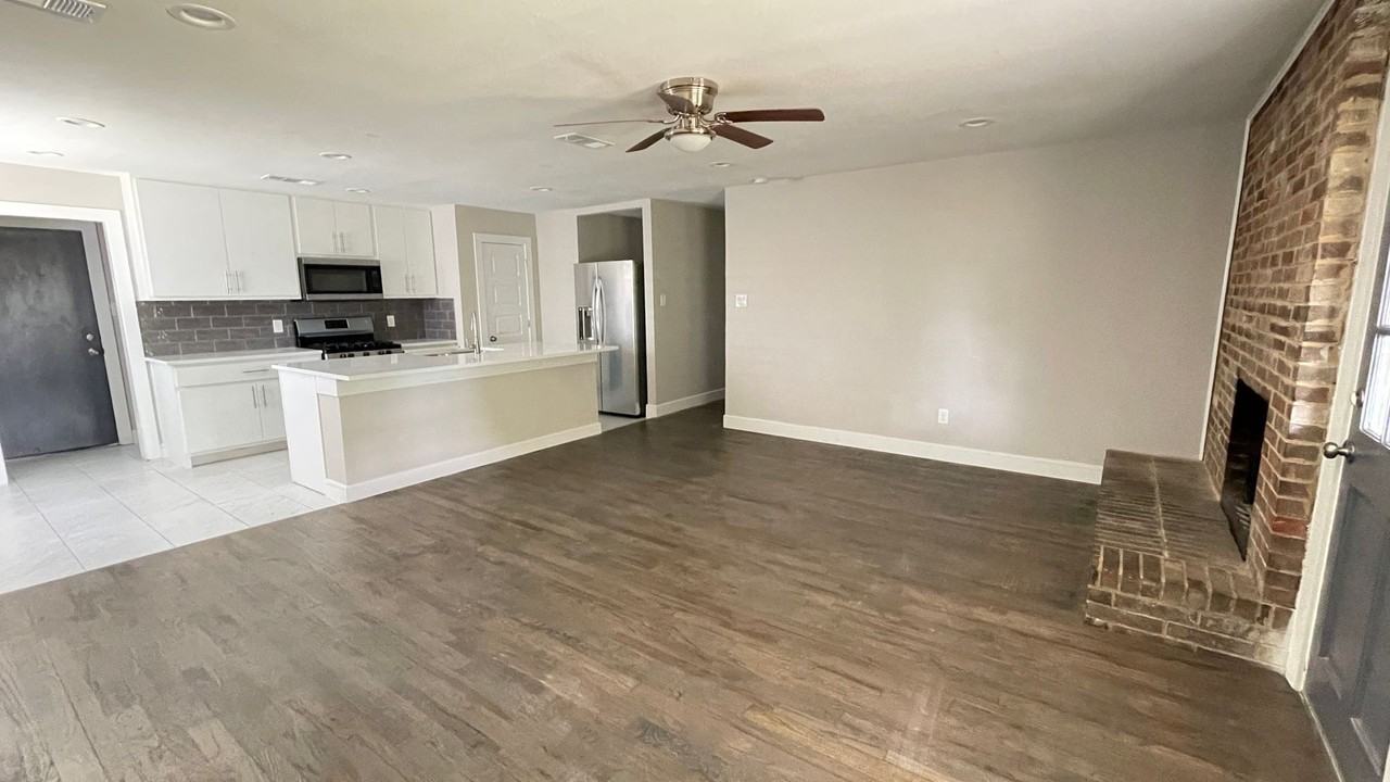 2721 Cibola Drive - Photo 3 of 15