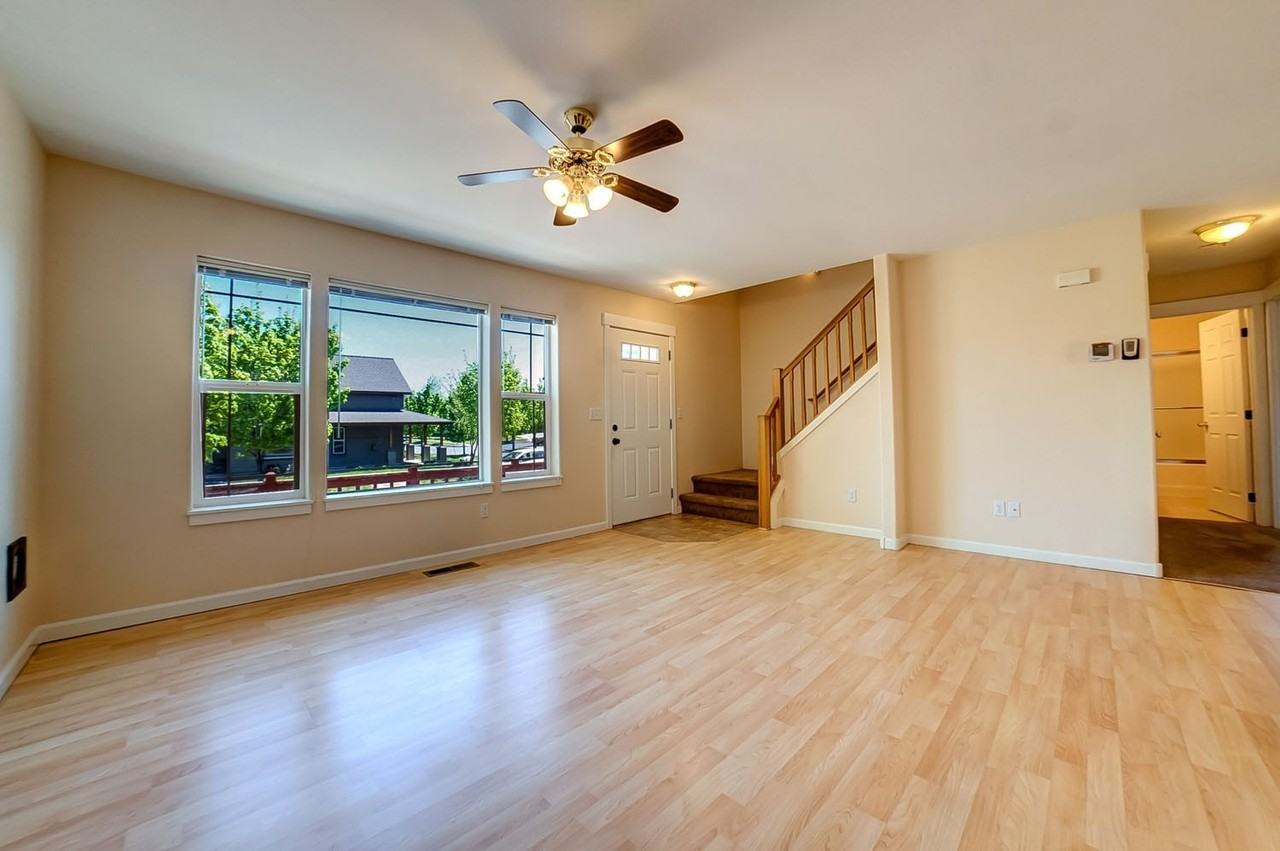 3205 Ne Bain St - Photo 3 of 22