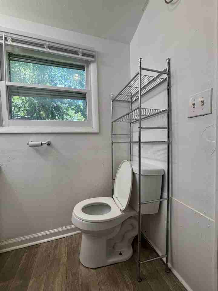 1436 W Madison St - Photo 6 of 17