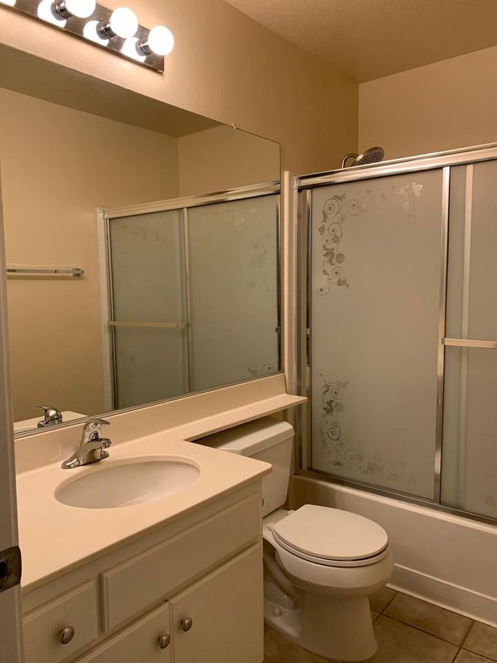 1040 Amberton Ln - Photo 6 of 29