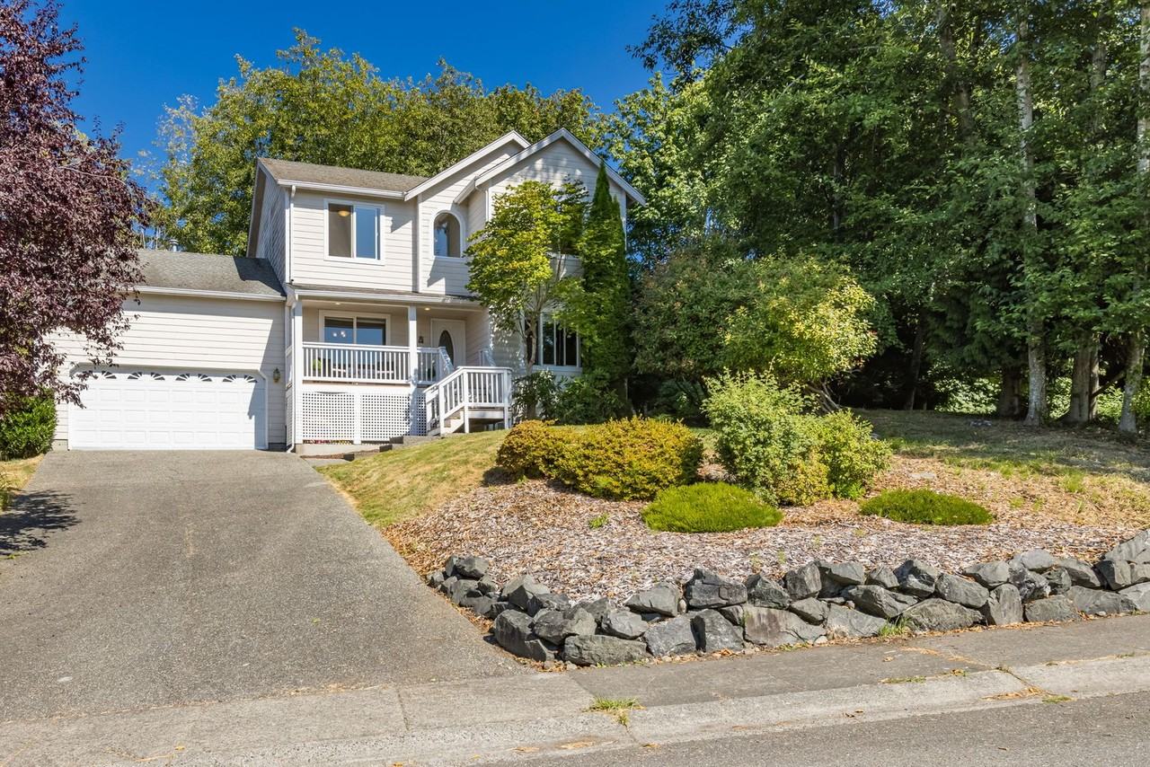 3206 Cedarside Ct - Photo 2 of 36