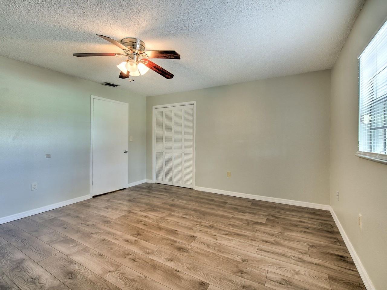 3514 Sarah St - Photo 2 of 26