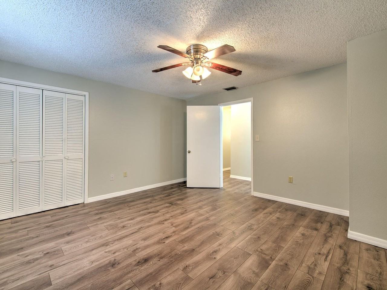 3514 Sarah St - Photo 7 of 26