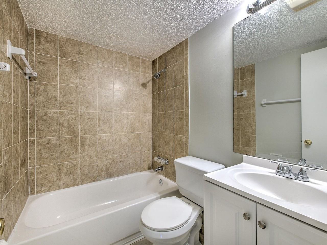 3514 Sarah St - Photo 7 of 26