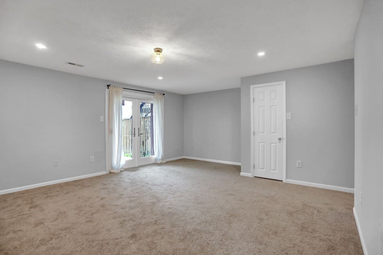 21 Turnmill Ct - Photo 2 of 39