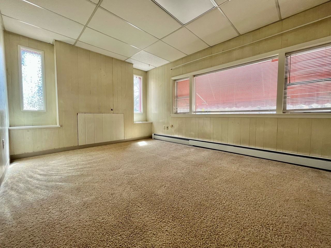 1630 9 Avenue - Photo 3 of 10