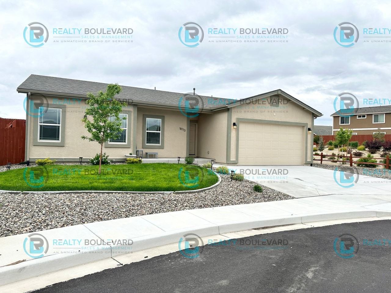 18713 Knott Creek Ct - Photo 3 of 36