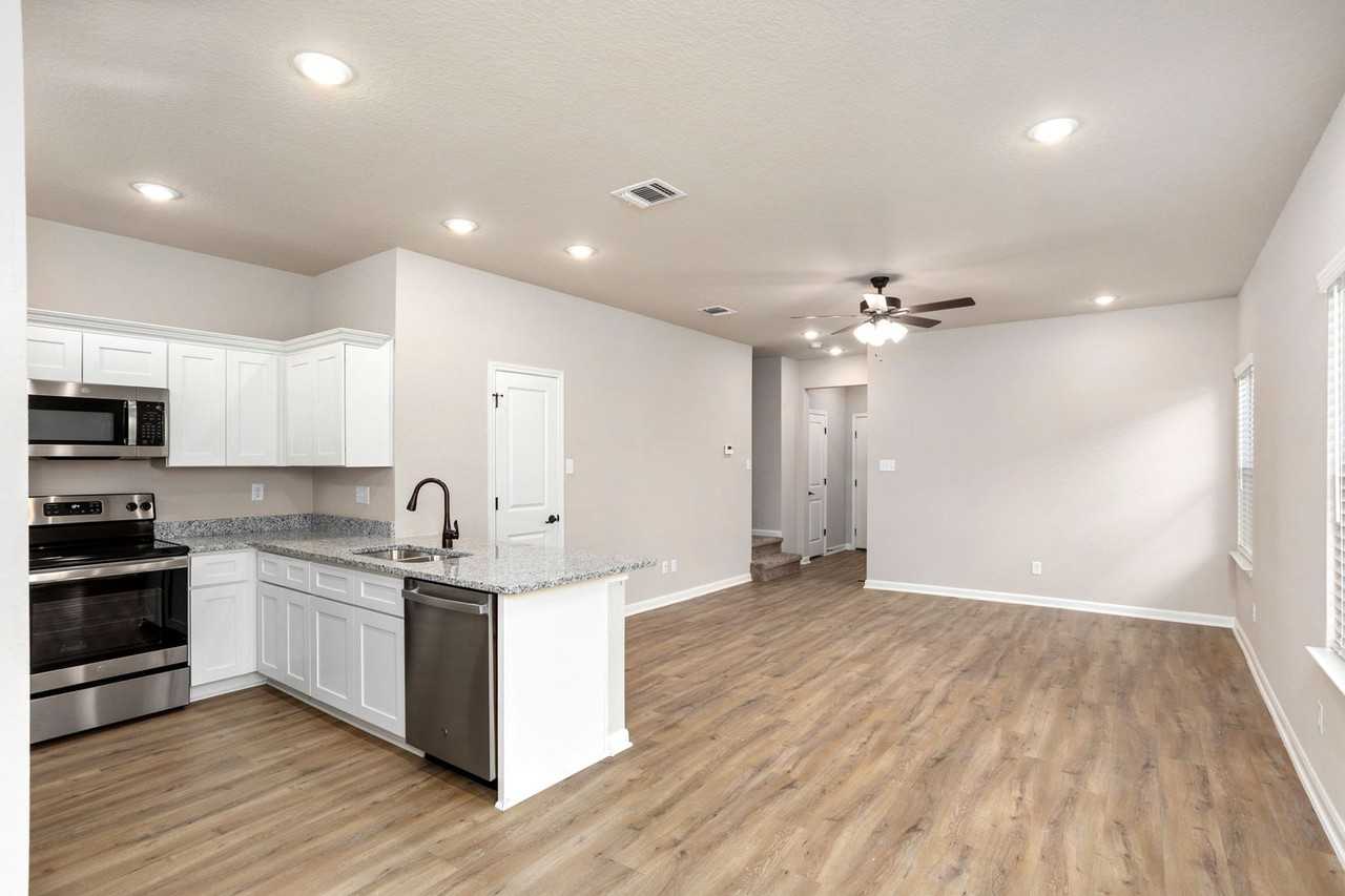 826 Soria Pl #102 - Photo 2 of 29