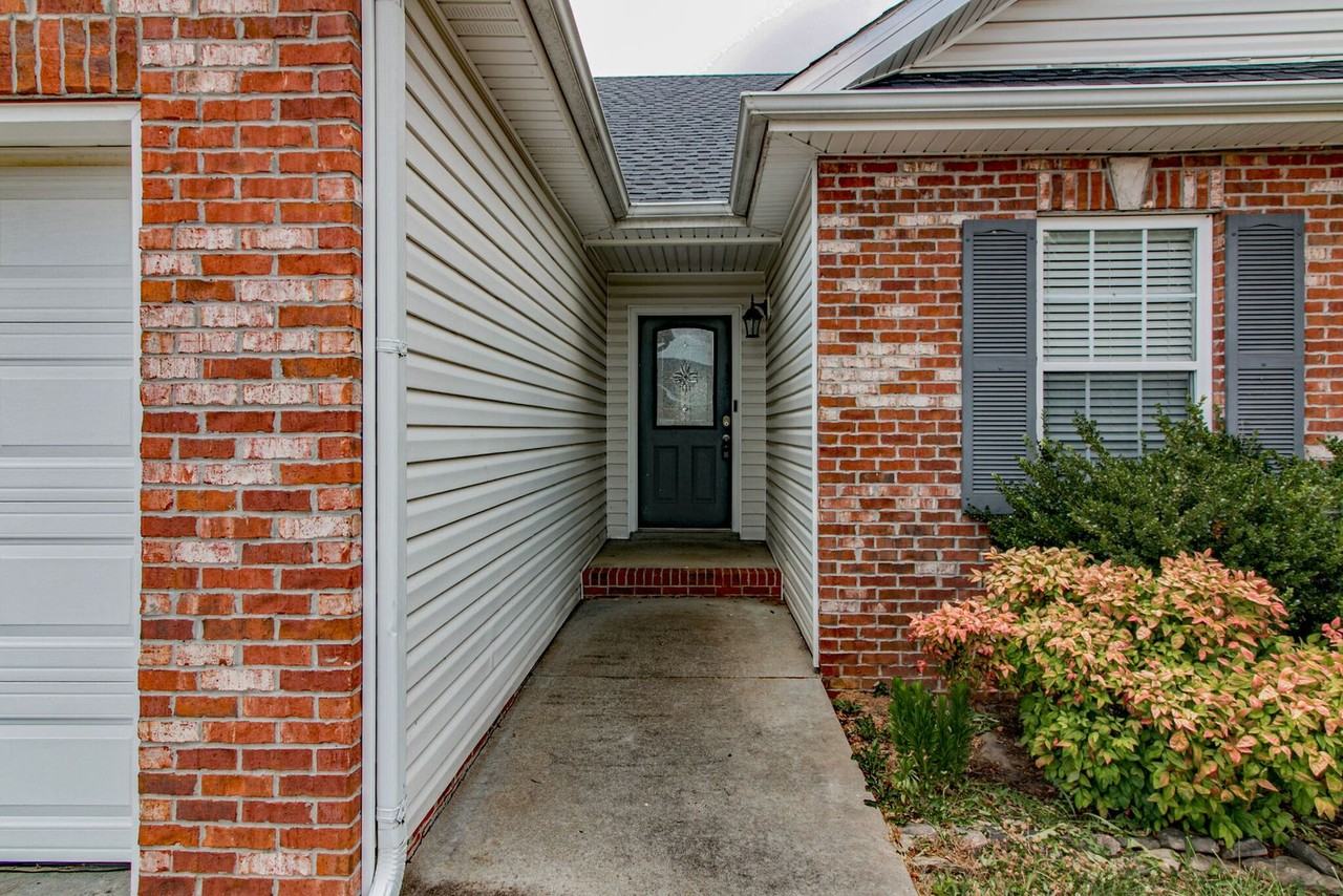 988 Chardea Ct - Photo 4 of 31