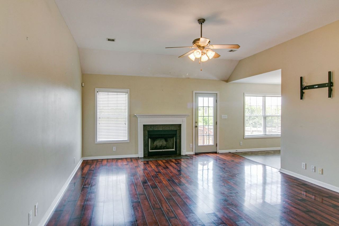 988 Chardea Ct - Photo 6 of 31