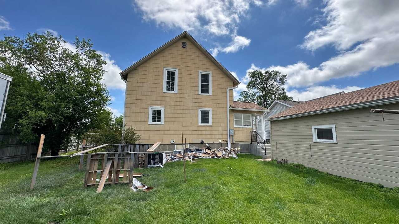 229 S Sherman Ave - Photo 5 of 6