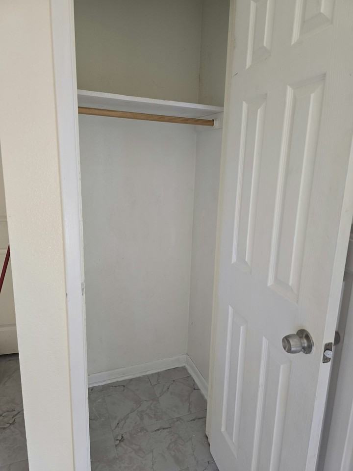 201 Regency Avenue, Unit C - Photo 7 of 10