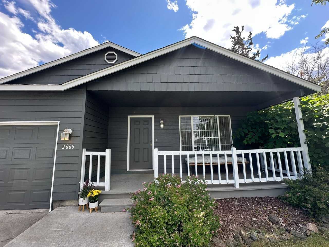 2665 Ne Brian Ray Ct