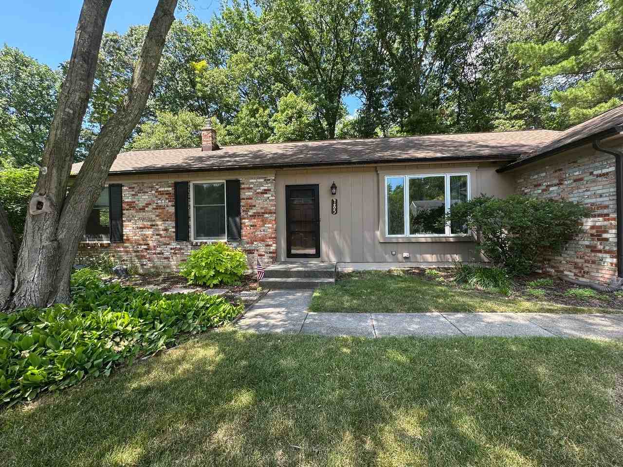 485 Edgeworthe Dr Se - Photo 2 of 32