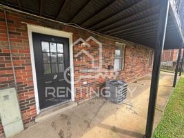 featured image of 1642 Foxhaven Dr