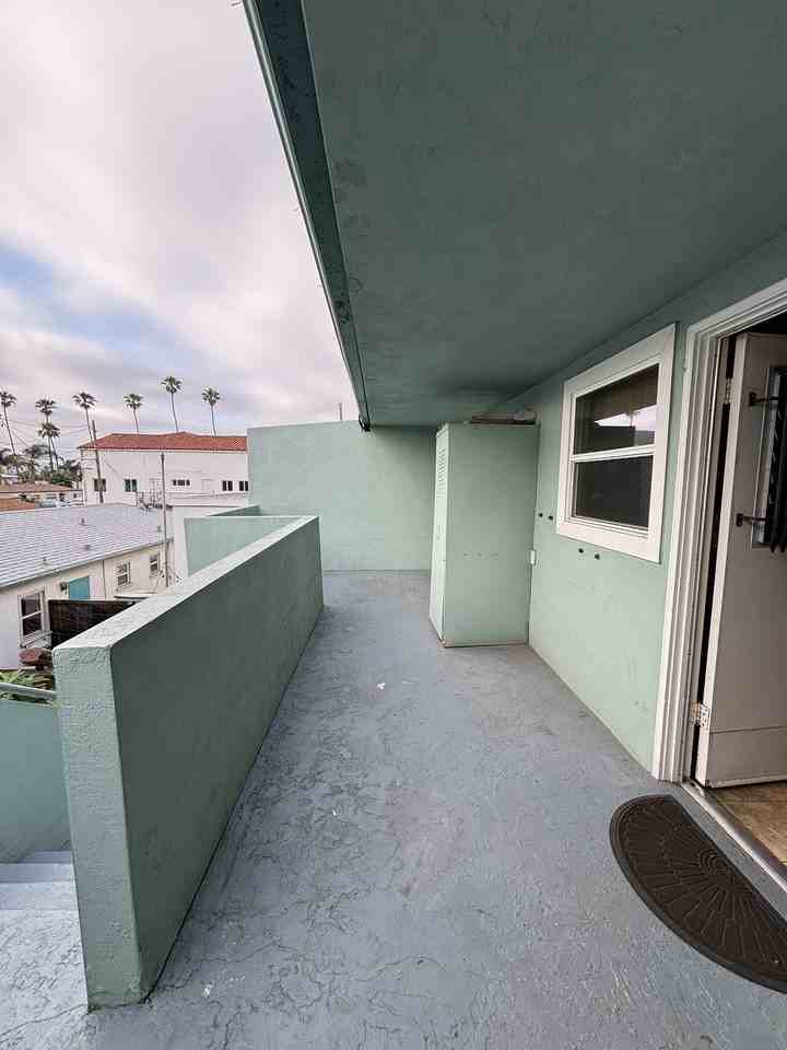 1952-1960 Sunset Cliffs Boulevard & 4804-06 Santa Monica - Photo 3 of 16