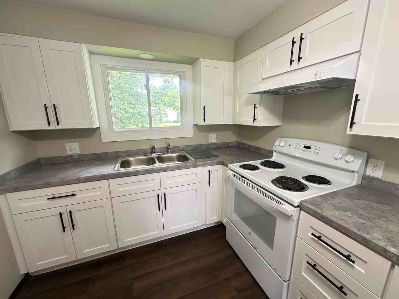 3574 Kidron Rd - Photo 3 of 19