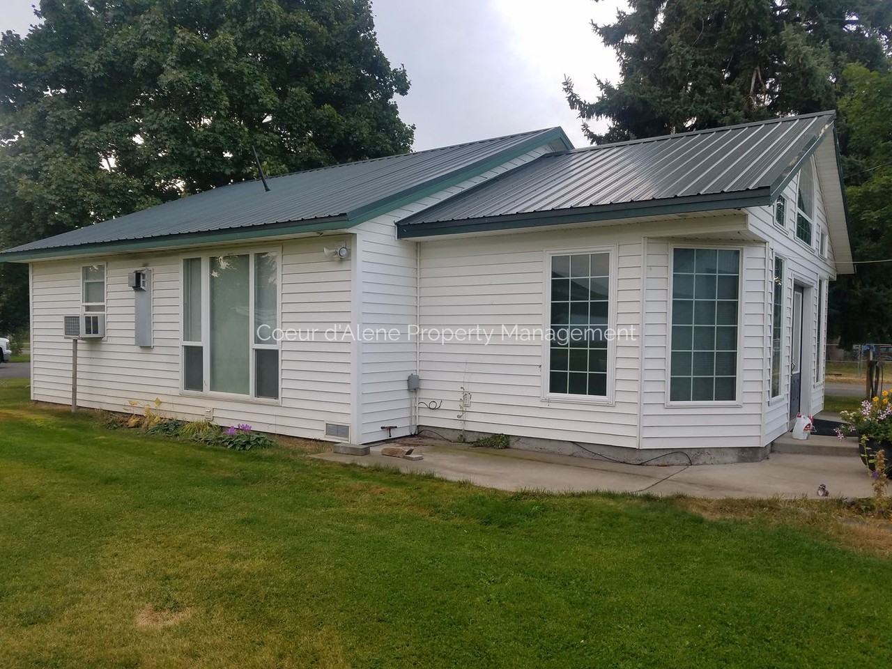 1827 E 12th Ave - Photo 3 of 15