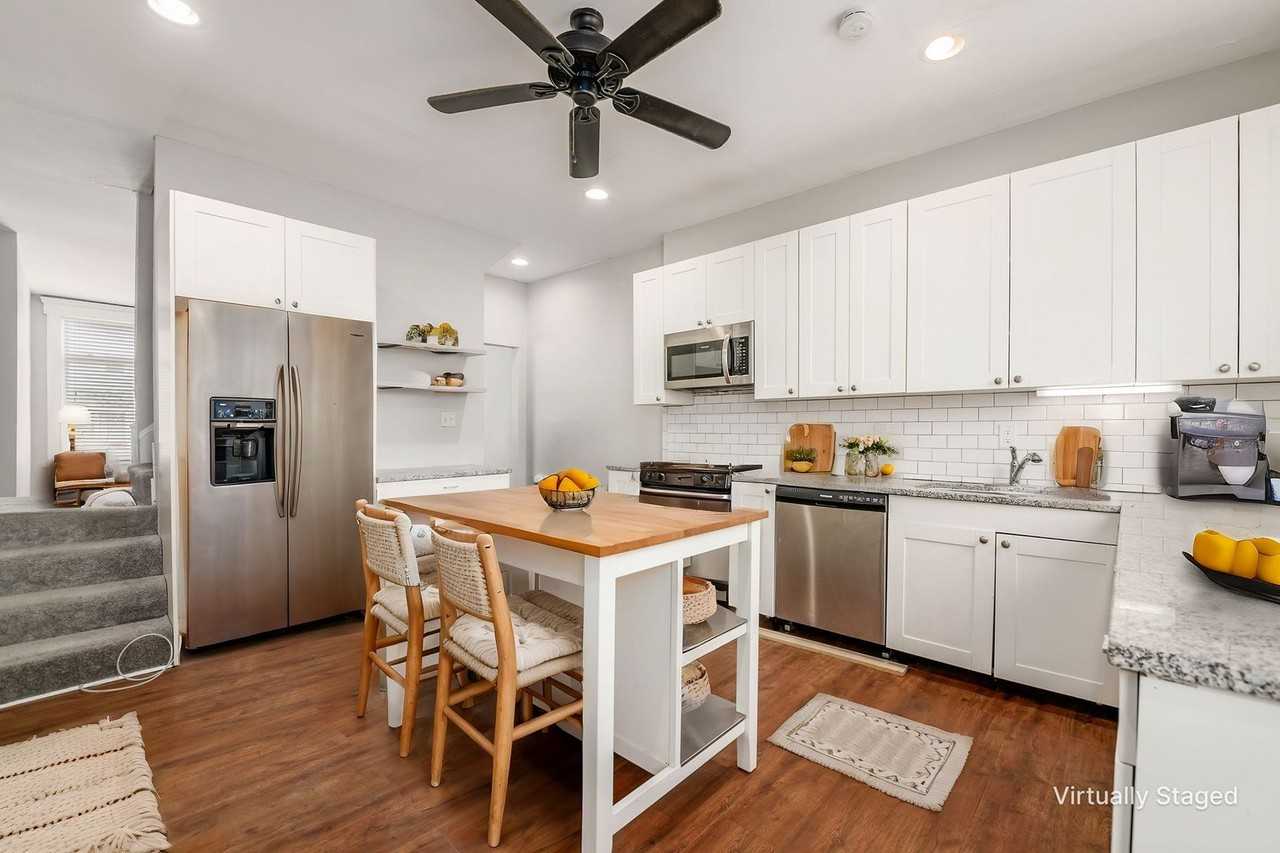 241 Miller Ave - Photo 3 of 4