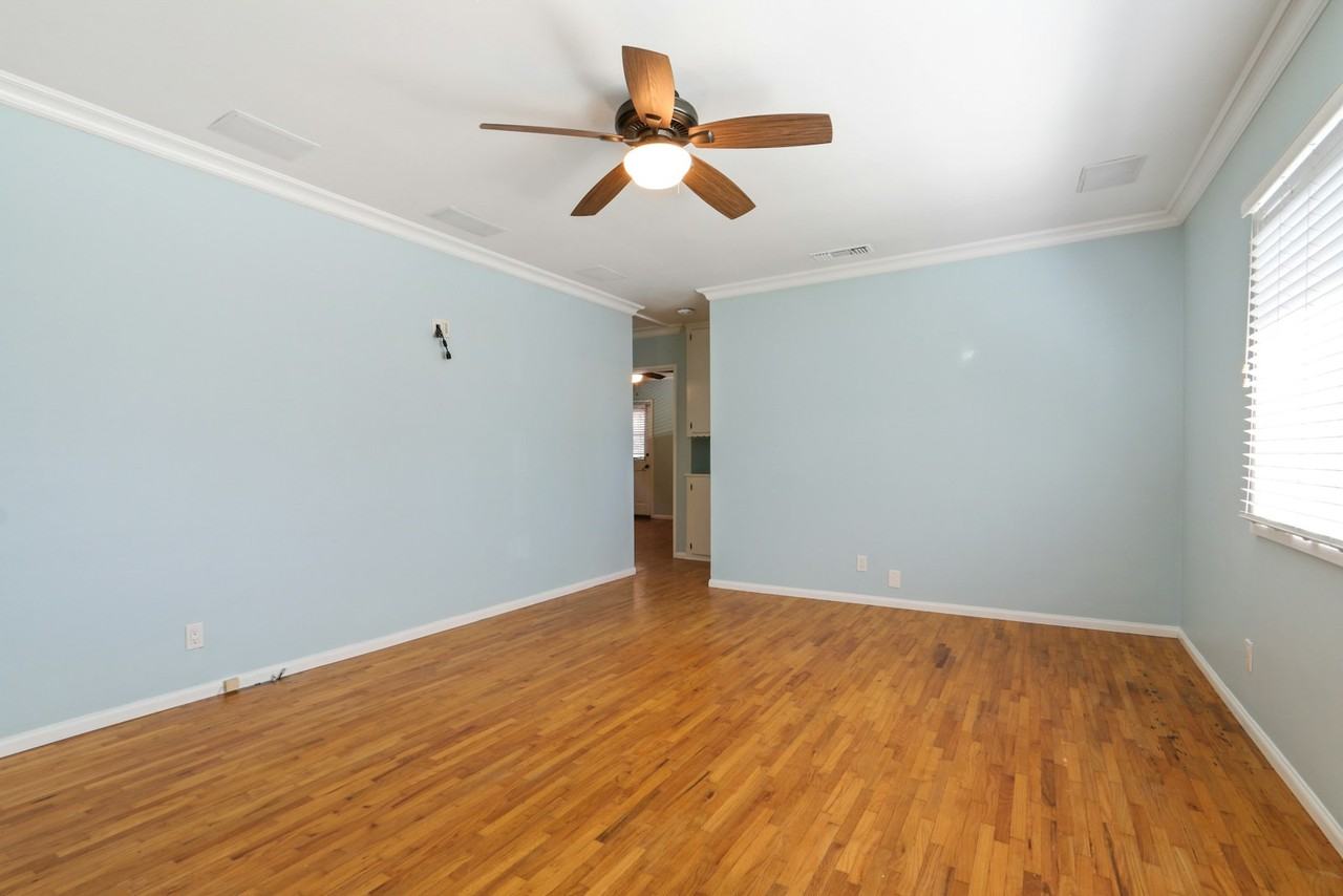 1719 Marshallfield Lane - Photo 3 of 17