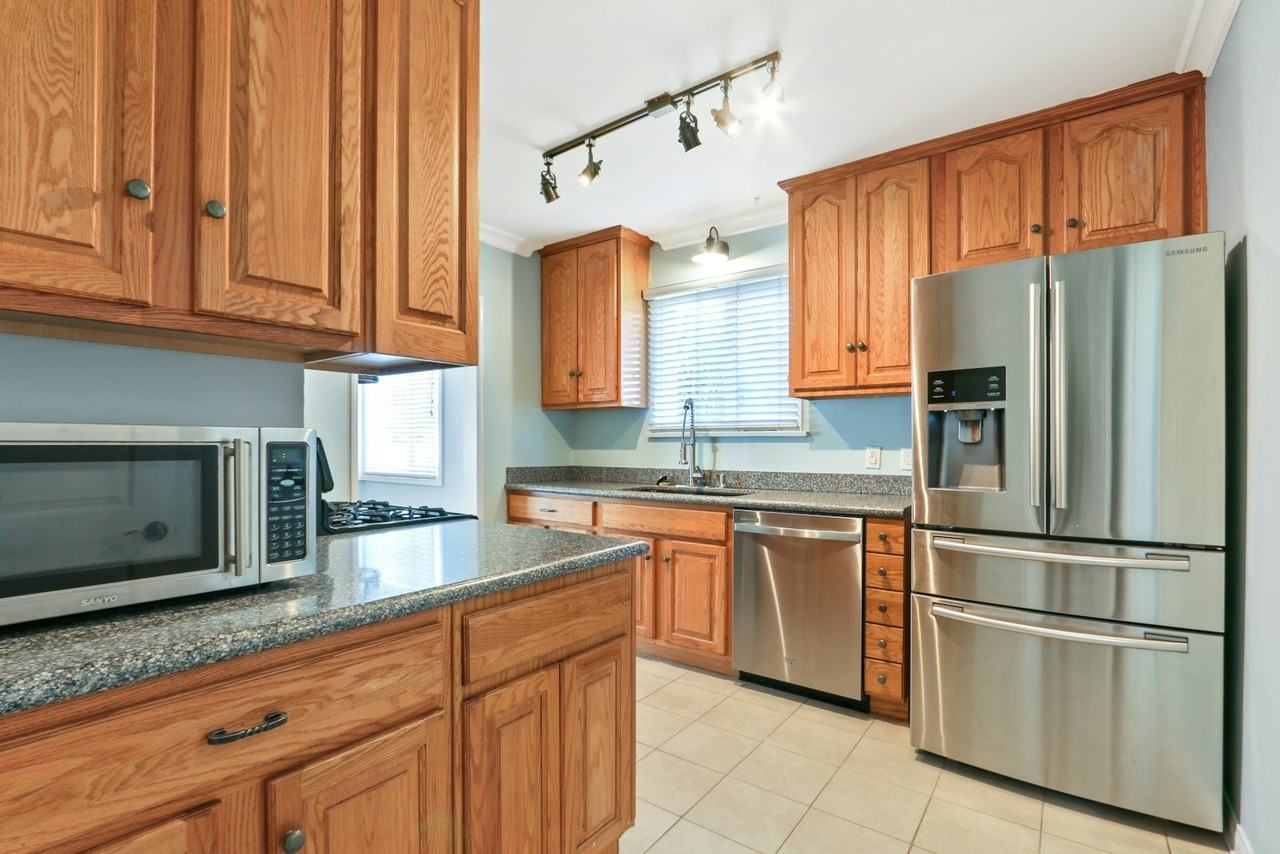 1719 Marshallfield Lane - Photo 6 of 17