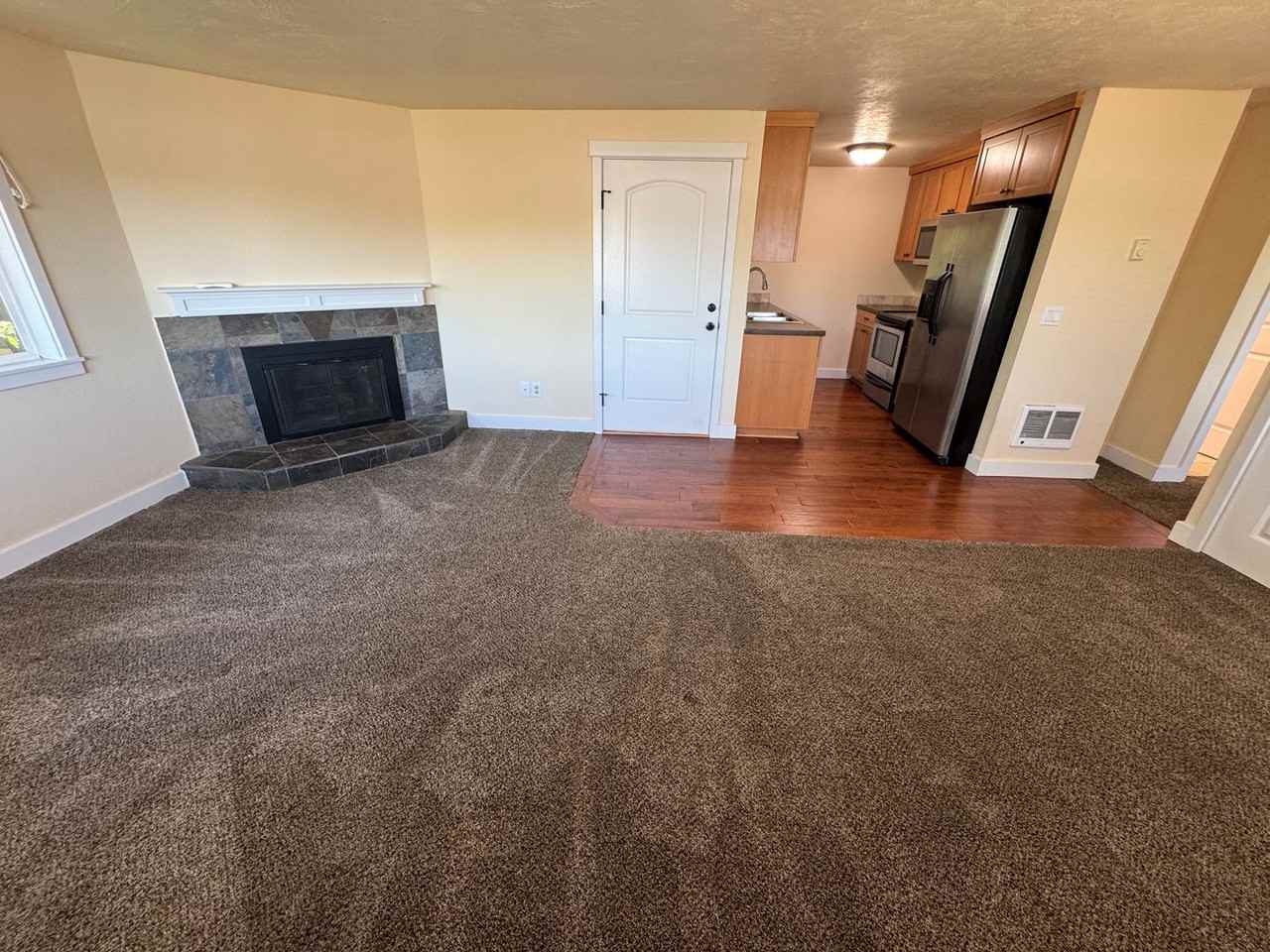 2850 Newton Pl - Photo 2 of 19
