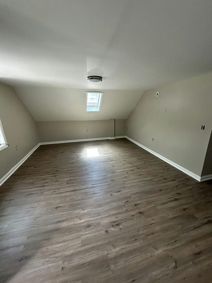 150 South Main Street, Unit 7 - Photo 3 of 9