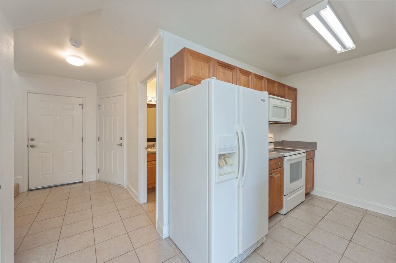 715 Majestic Dr - Photo 7 of 44