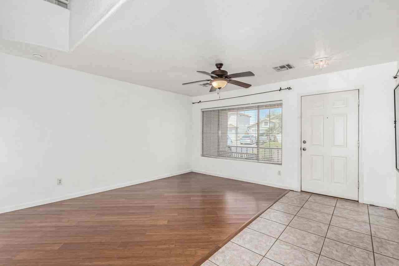 12823 W Ash St - Photo 6 of 35